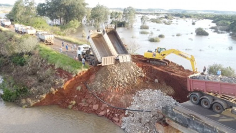 A foto a ponte em boras