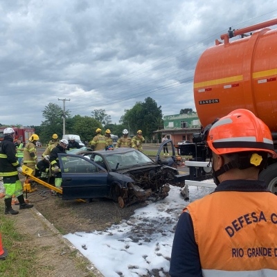 Defesa Civil do Estado participa do 3º Simulado Operacional de Acidentes de Trânsito na RSC-287, promovido pela Concessionária Rota de Santa Maria. 
