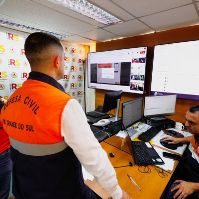 Defesa Civil do Rio Grande do Sul realiza demonstração de nova ferramenta de alerta