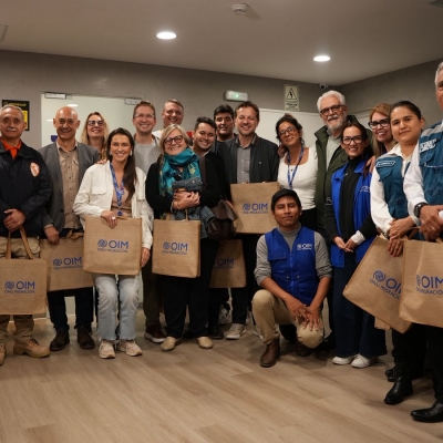Comitiva do Estado e participantes peruanos posam juntos para foto