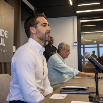 Governo do Estado est&aacute; investindo mais de R$ 200 milh&otilde;es na capital, com interven&ccedil;&otilde;es em diques, comportas e bombeamento de &aacute;gua